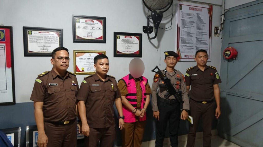 Tim Pengawal Tahanan beserta Pengamanan dari Tim Bidang Intelijen dan Porles Takalar telah tiba di Lapas Kelas IIB Takalar
